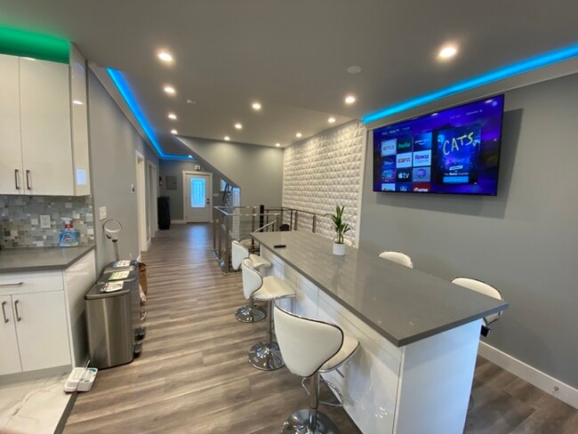 Photo - 265 Flournoy St