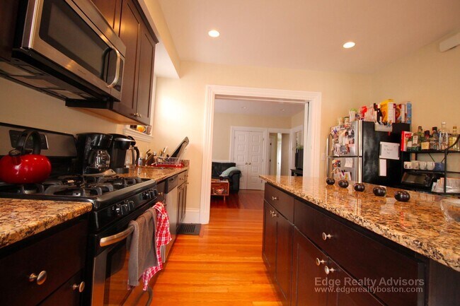 Photo - 33 Montcalm Ave Unit 2