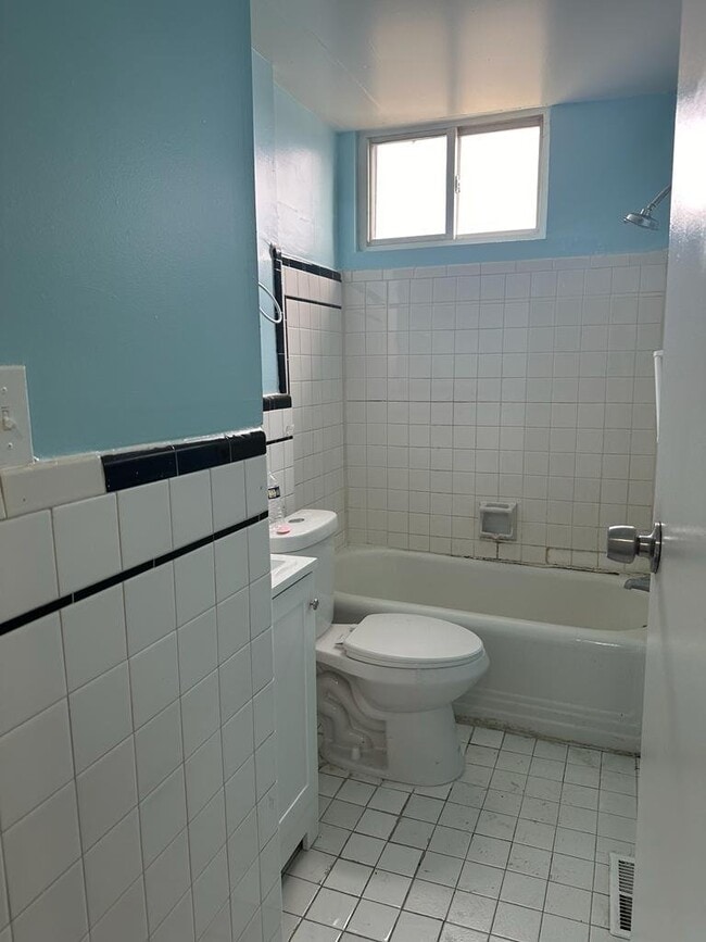 Photo - 4101 Fernhill Ave Unidad 2E