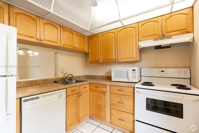 Building Photo - 5830 NW 64th Ave Unit 105 Rental
