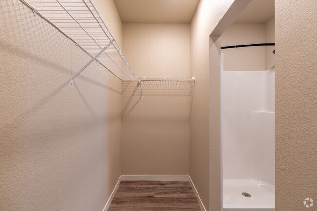 2BR, 2BA - 1125SF