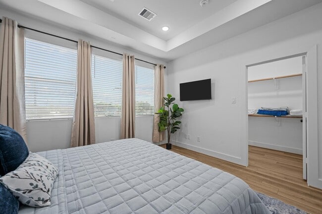 Photo - 4201 Stassen St