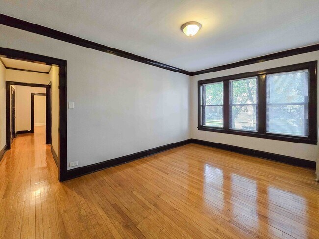 Photo - 5057 N Wolcott Ave Unit 1