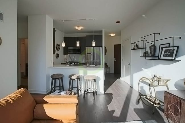 Photo - 480 N Park Dr