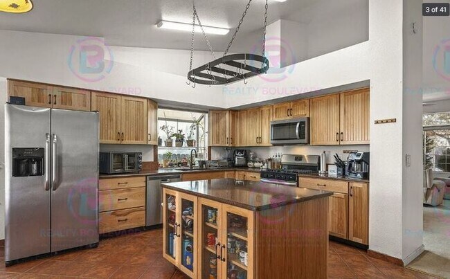 Spacious 4-Bedroom Home in Rosewood Lakes with Resort-Style Community Amenities
