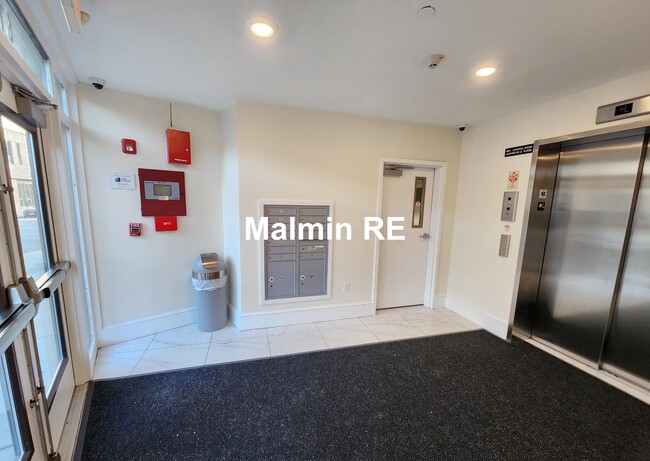 81-85 Amory St