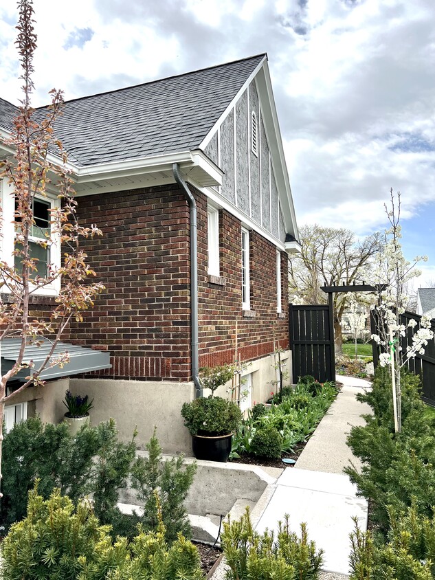 entrance - 1555 E Browning Ave (Salt Lake City, UT)