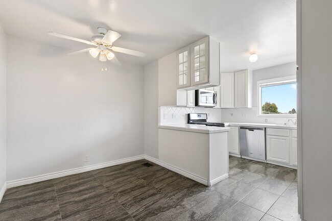 Photo - 1265 Van Horne Ln