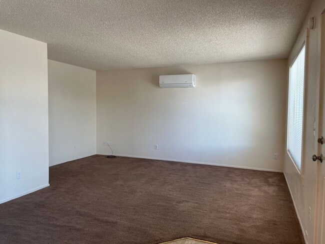 Photo - Cozy 2 Bedroom 1 Bath w/Fully Fenced Yard