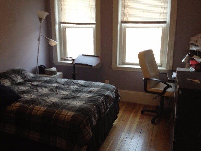 Photo - 71 S Huntington Ave Unidad 1 Rental