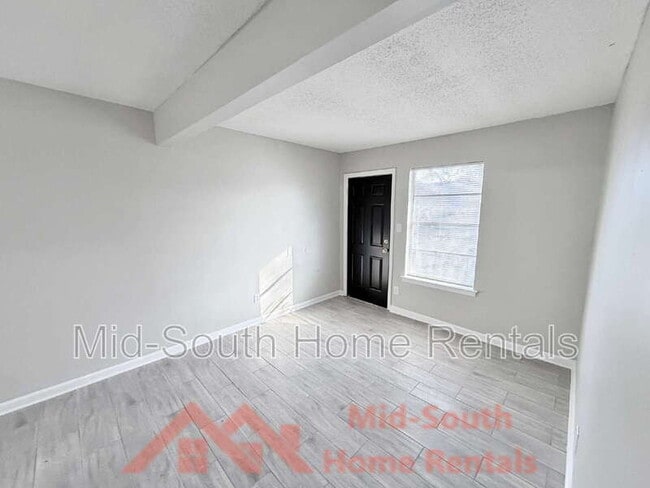 Photo - 139 N Claybrook St Unit 6