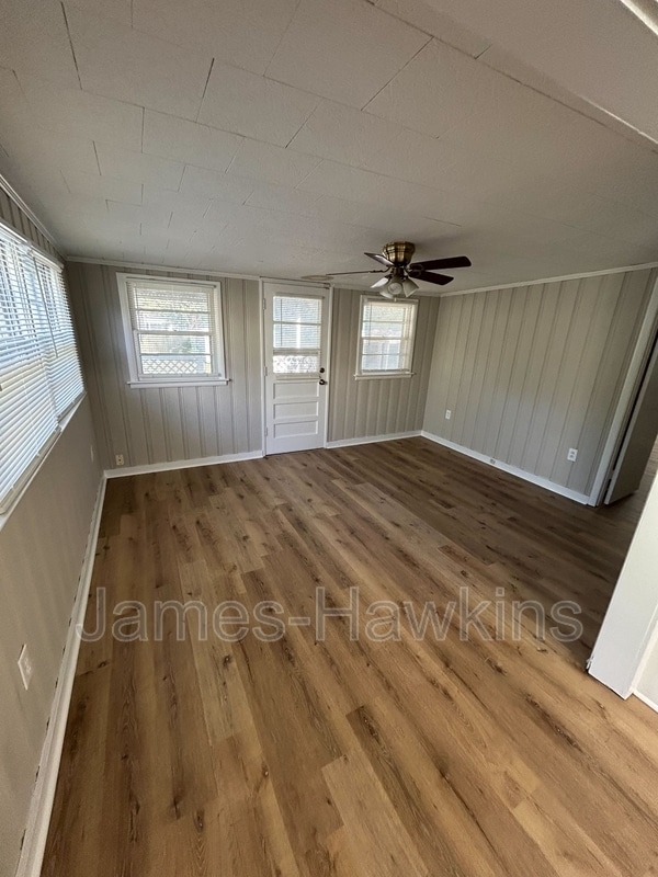 Photo - 1723 Crouson St