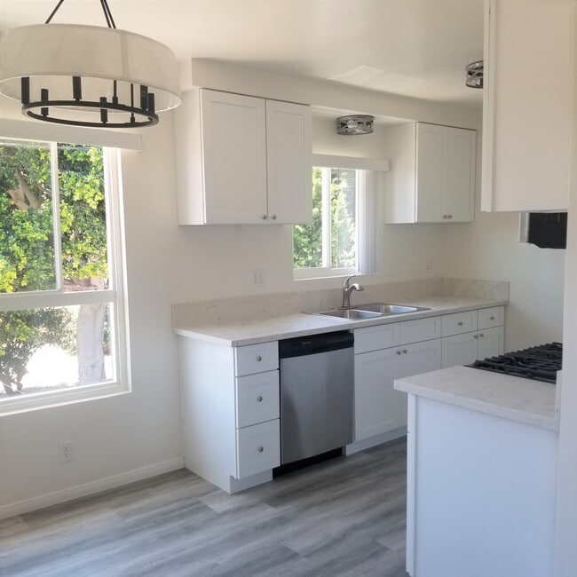 Cocina mejorada - 3434 W 170th St Unidad 04