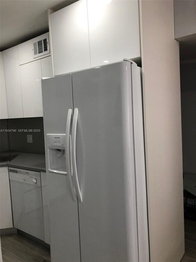 Photo - 3642 NE 171 St Unit 203