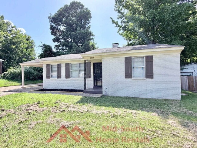 Photo - 3243 Boone St
