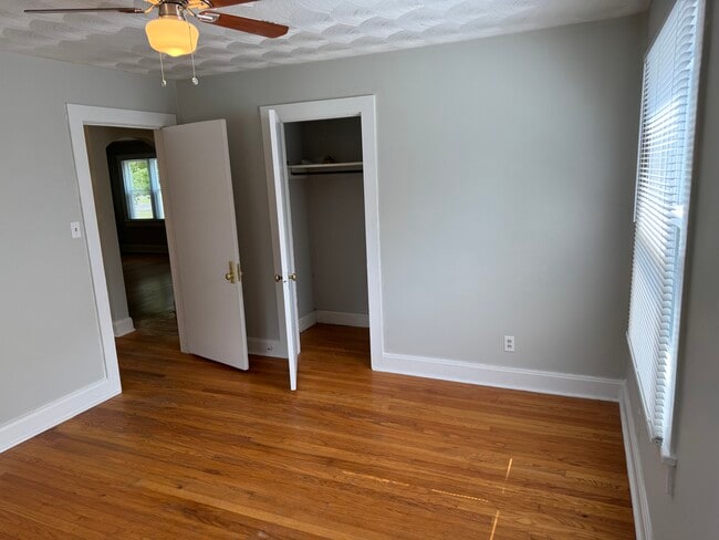 Photo - 701 Greenlawn Ave