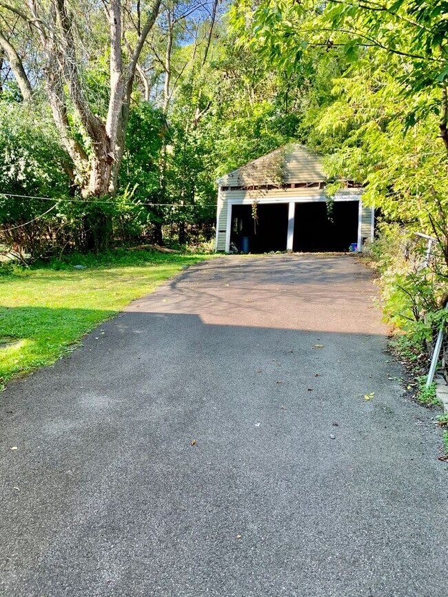 Photo - 922 Westcott St