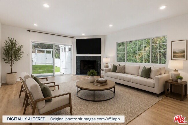 3493 Mandeville Canyon Rd