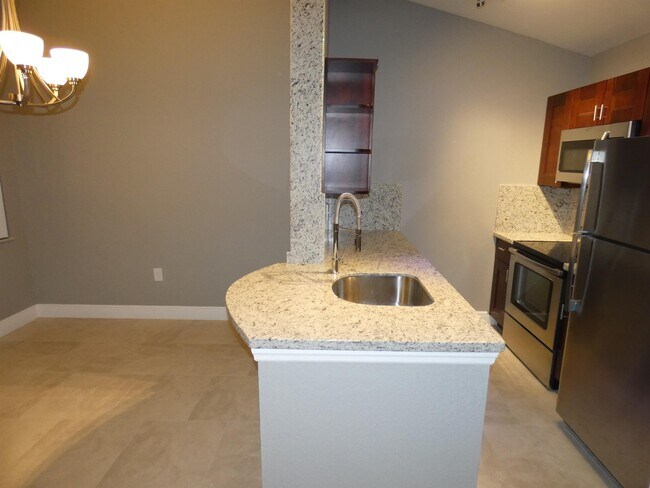 Photo - 2851 N Oakland Forest Dr