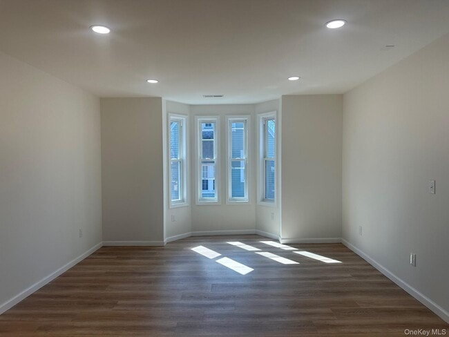 Photo - 38 Carroll St