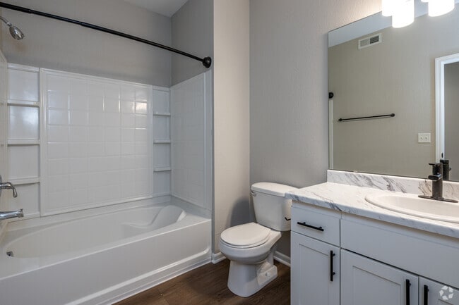 1BR, 1BA - 830SF