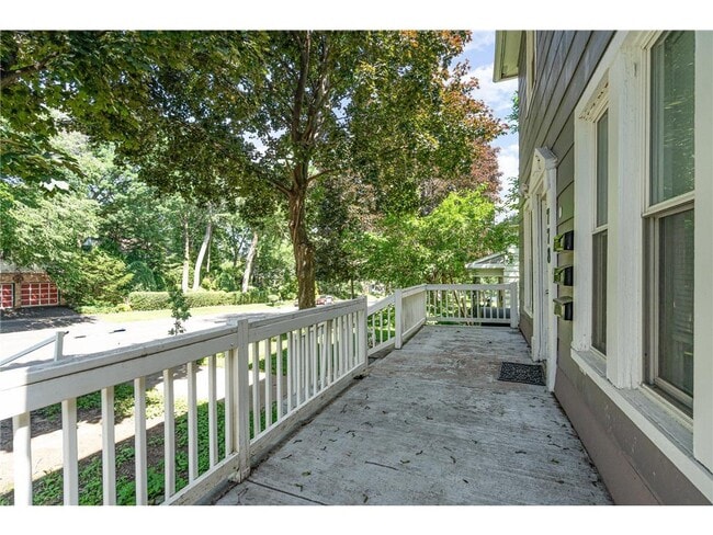 Photo - 778 Winslow Ave