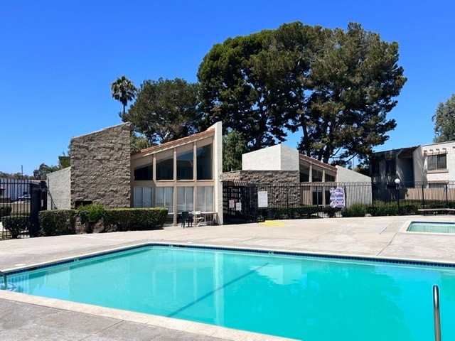 209 W Channel Islands Blvd Unidad Beautiful 2-Bedroom Coast