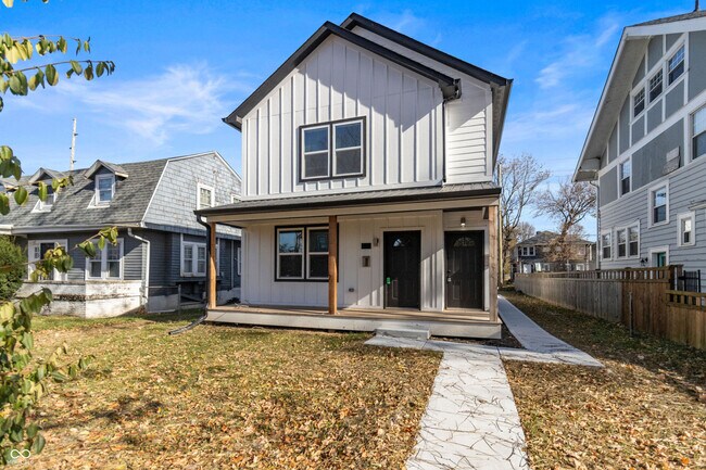 Photo - 3365 Broadway St