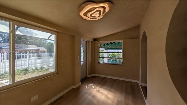 Photo - 1431 NW 26th St