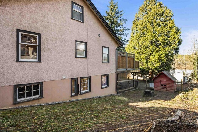 Photo - 2348 McKenzie Rd