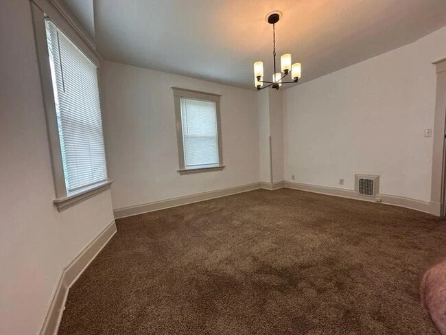 Photo - 3550 Woodburn Ave