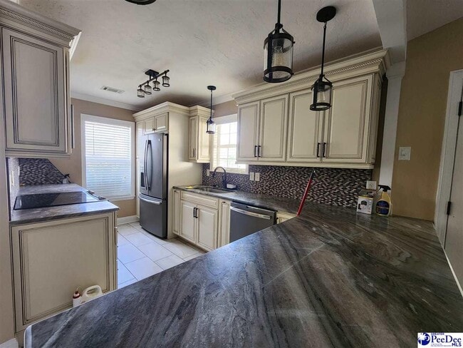 Photo - 418 Londonberry Dr