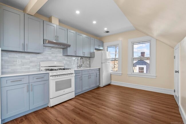 Photo - 68 Woodland Ave Unit 3
