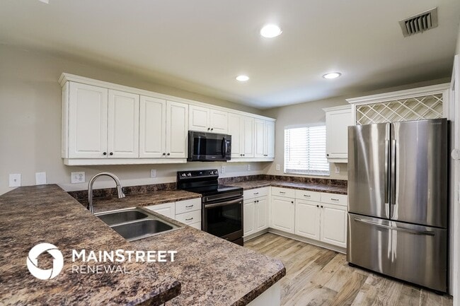 Photo - 1124 NE 32nd Ln