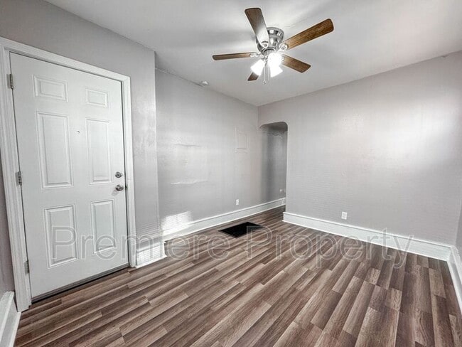 Photo - 514 W Walnut St Unit A