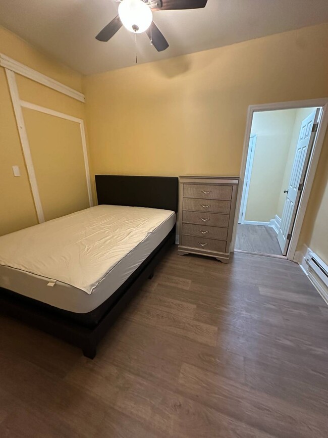 Photo - 1146 E 35th St Unidad 1