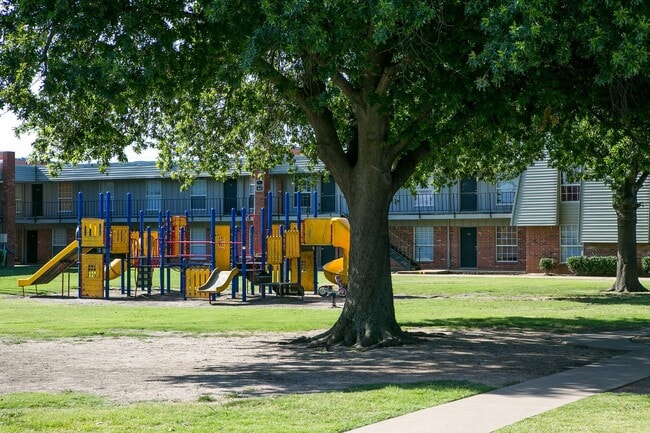 Photo - Heatherstone Apartments