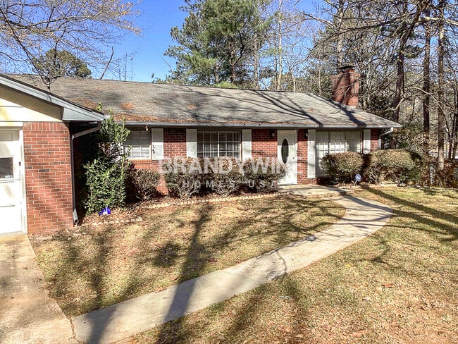 One half month FREE RENT - One half month FREE RENT House