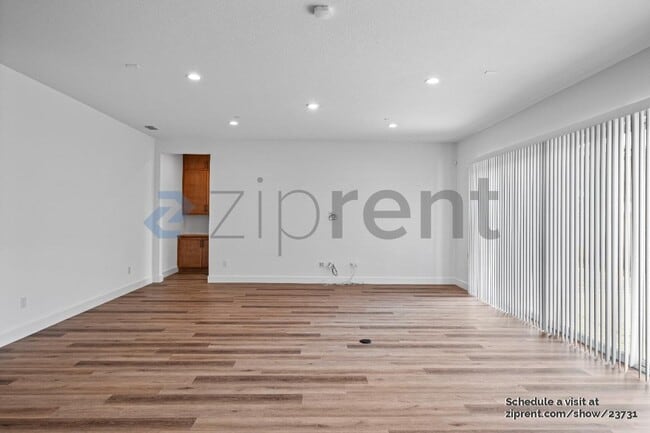 Photo - Unit