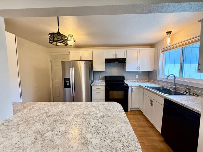 Photo - 1620 Ranae Dr