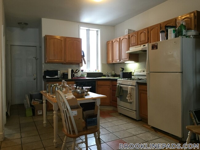 Photo - 526 Harvard St Unit 3