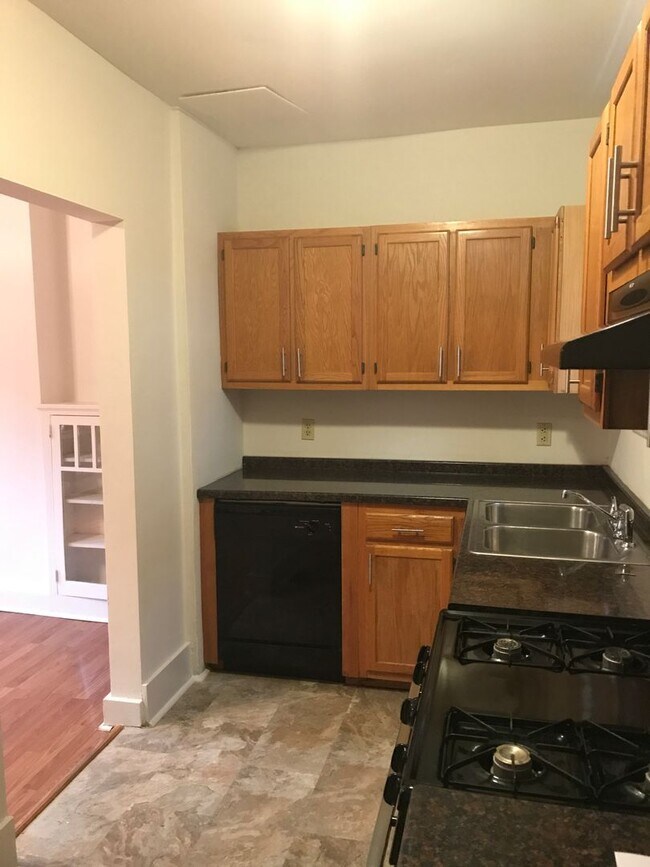 Photo - UPDATED SQUIRREL HILL HOUSE, AMAZING LOCAT...