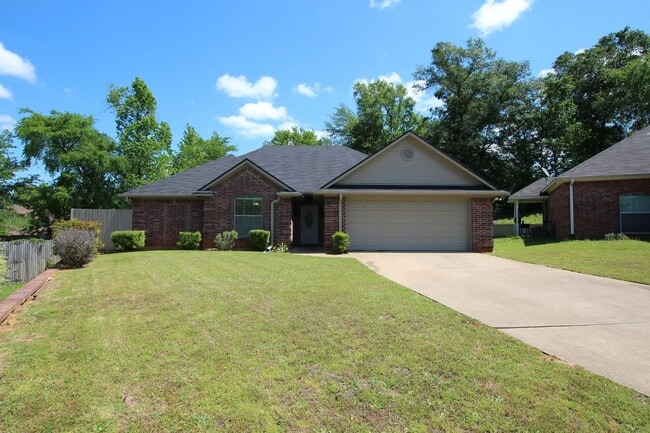 Photo - Lease Take Over! Stunning 3 Bed 2 Bath Home in Tyler, TX!