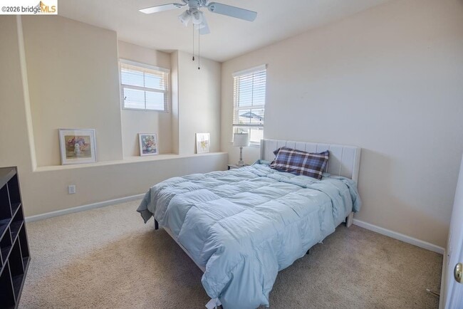 Photo - 687 Flemish Ct