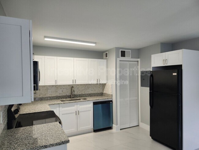 Photo - 4744 Walden Cir Unit 913