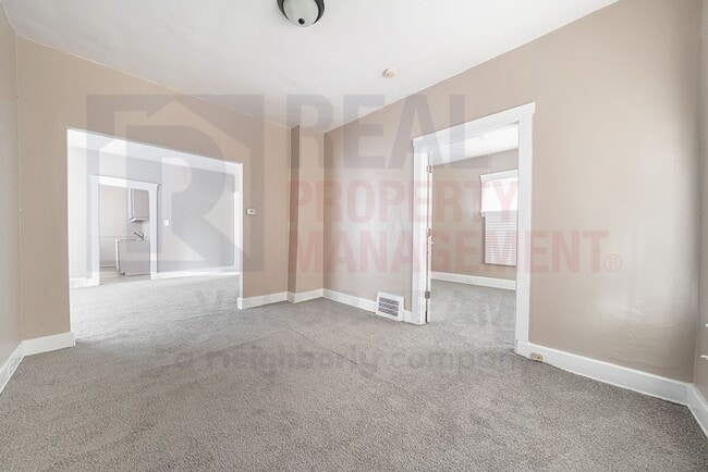 Photo - 897 Stevenson Rd Unit Lower