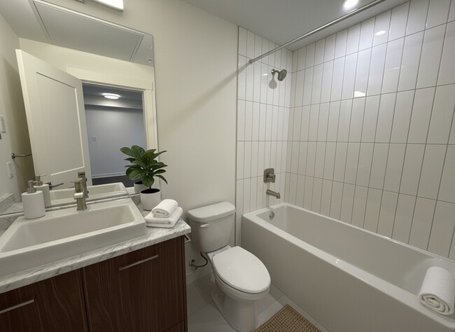 Photo - 5382-200 200 St