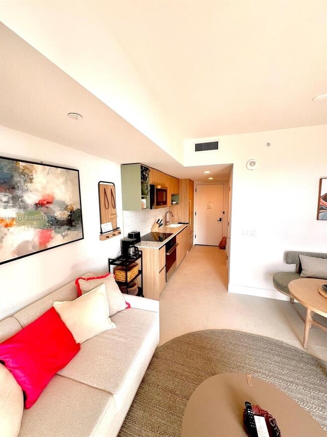 Photo - 159 NE 6th St Unidad 2508