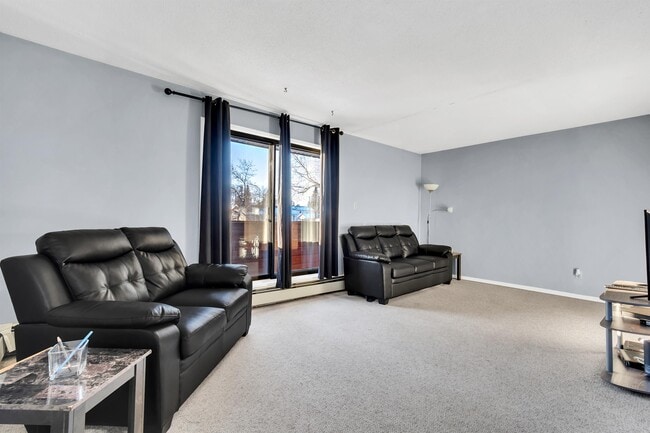 Building Photo - 10609 102 St Unit 202