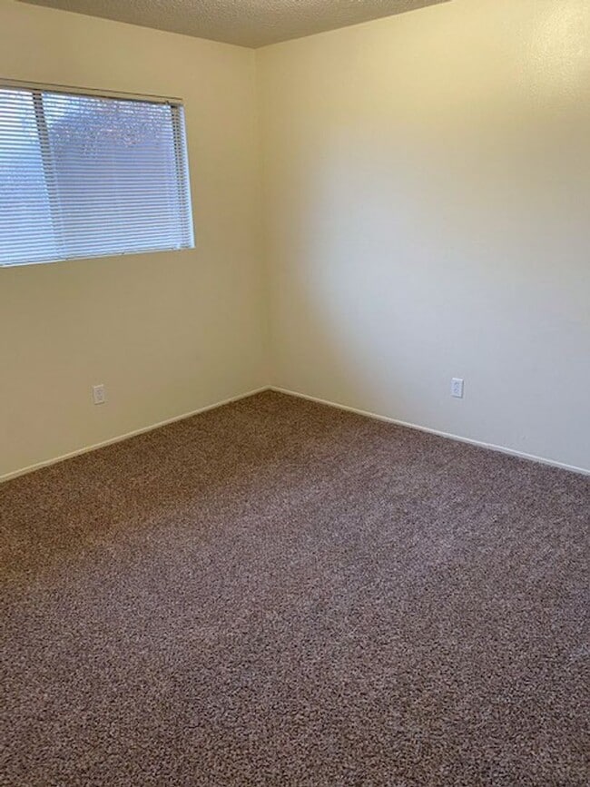 Photo - LA5731 Unit B